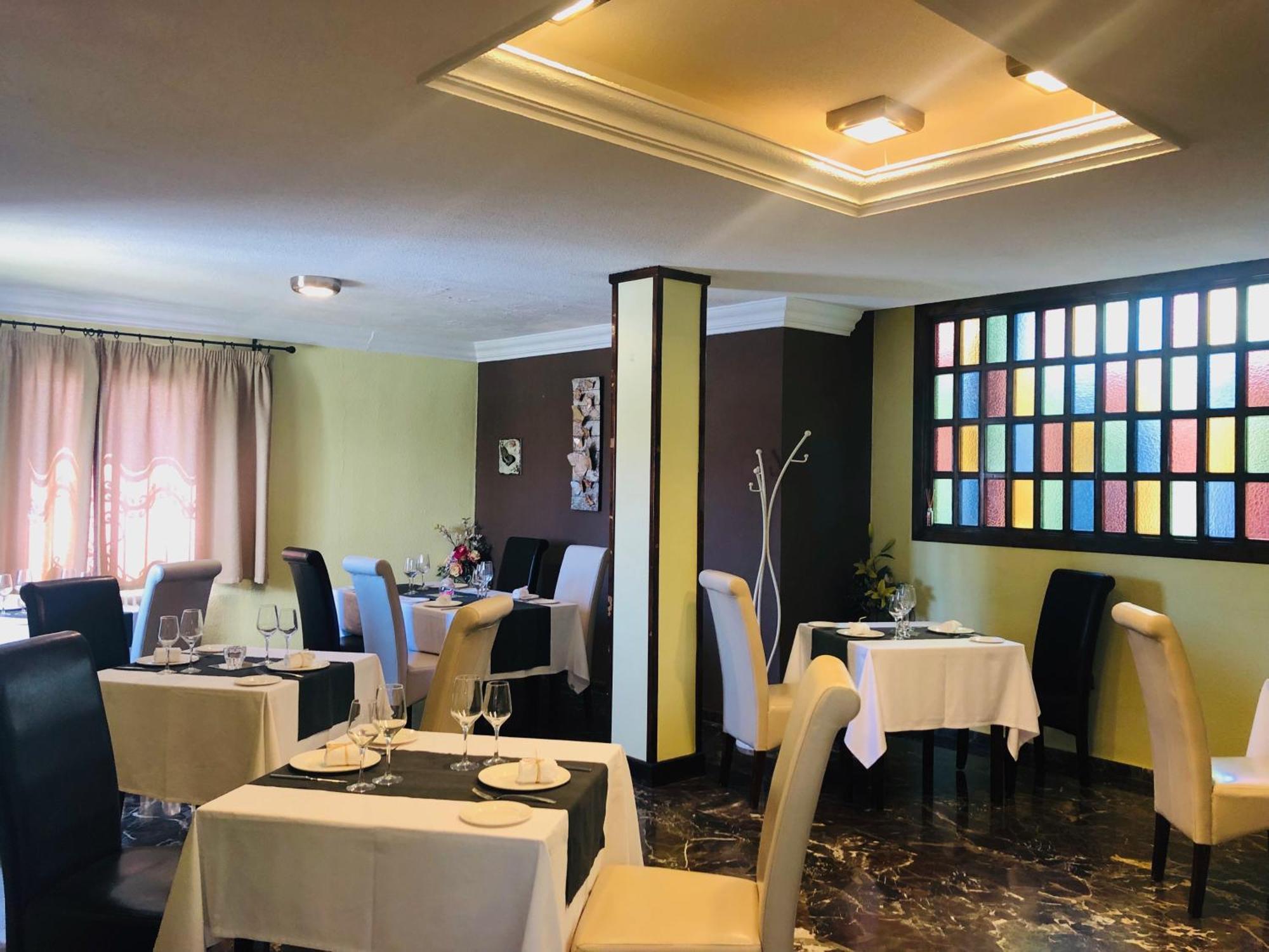 Hotel Puerta Nazari ออร์กิวา ภายนอก รูปภาพ