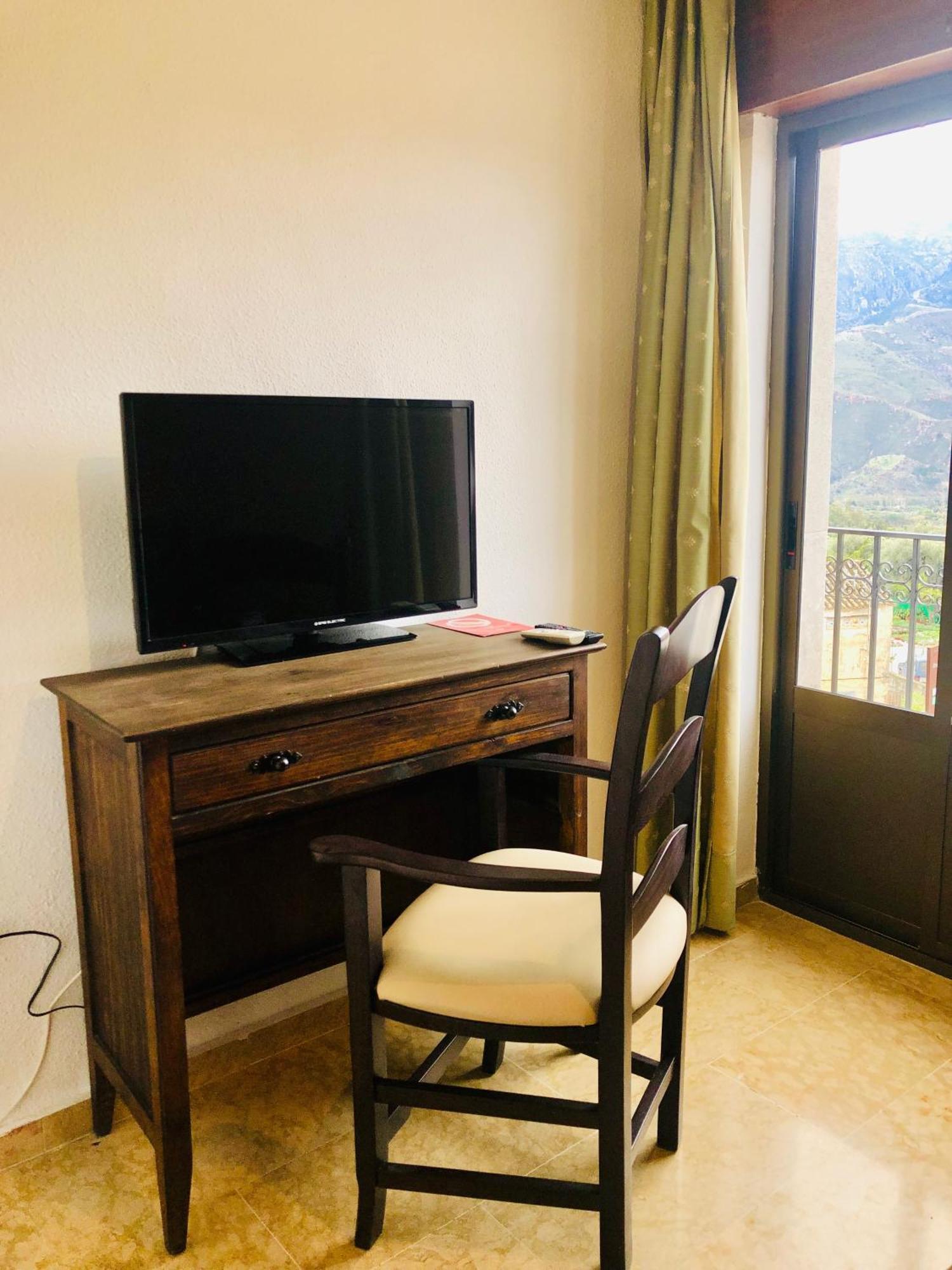 Hotel Puerta Nazari ออร์กิวา ภายนอก รูปภาพ