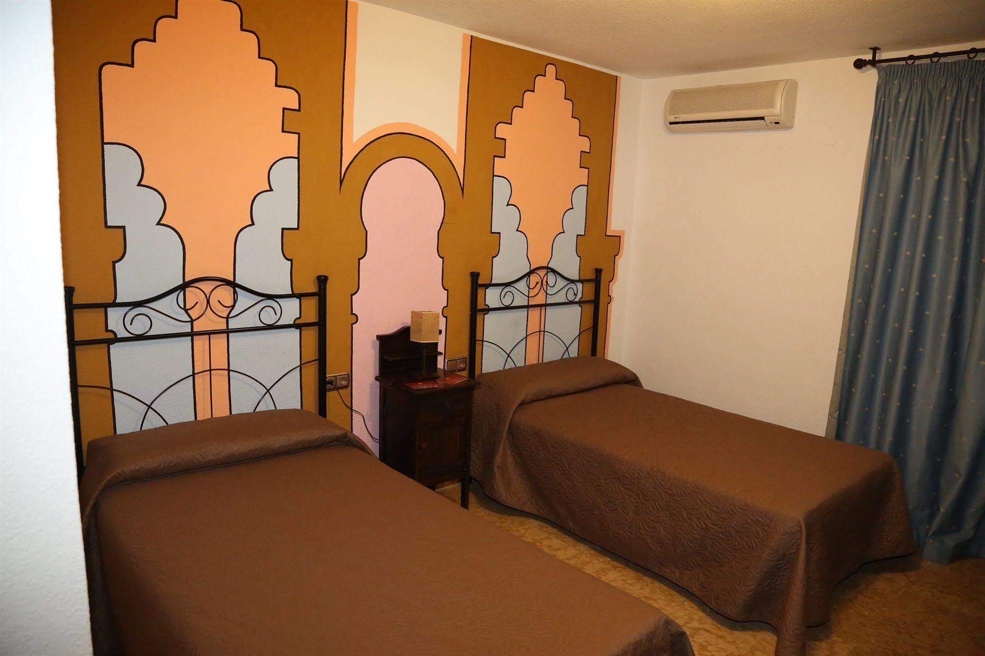 Hotel Puerta Nazari ออร์กิวา ภายนอก รูปภาพ