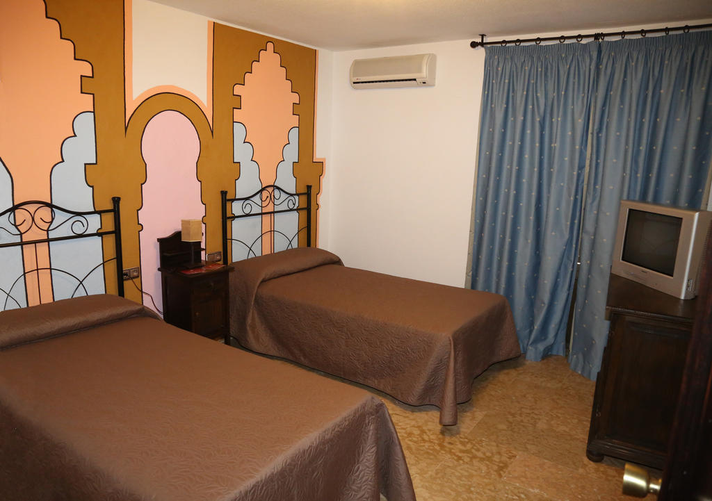 Hotel Puerta Nazari ออร์กิวา ภายนอก รูปภาพ